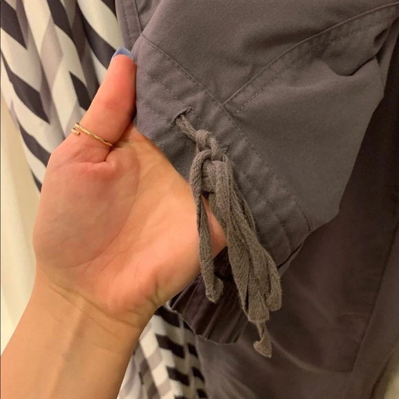 Grey scrub set - Picture 7 of 8